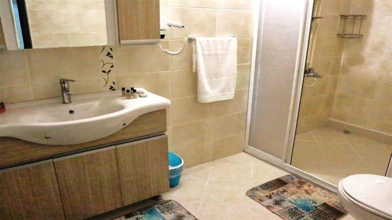 Uchisarstonehouse Hotel Nevşehir Bagian luar foto