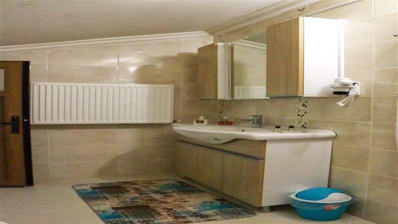 Uchisarstonehouse Hotel Nevşehir Bagian luar foto