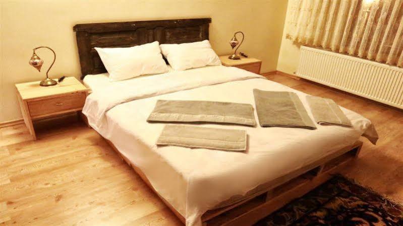 Uchisarstonehouse Hotel Nevşehir Bagian luar foto