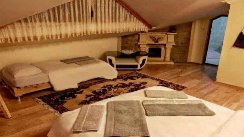 Uchisarstonehouse Hotel Nevşehir Bagian luar foto